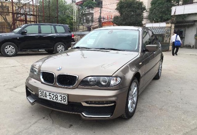 Triệu hồi BMW 3-Series tại Việt Nam - 1 Mẫu BMW 318i phiên bản 2005 tại Việt Nam