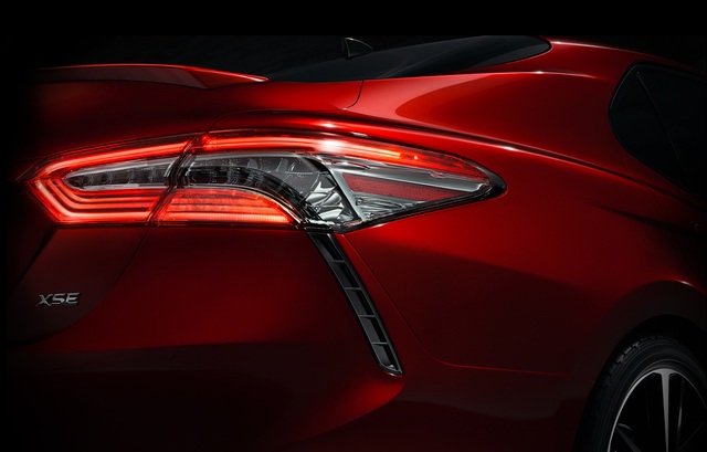 Toyota hé lộ thông tin Camry 2018 - 1 Bức ảnh duy nhất Toyota tiết lộ về mẫu Camry 2018