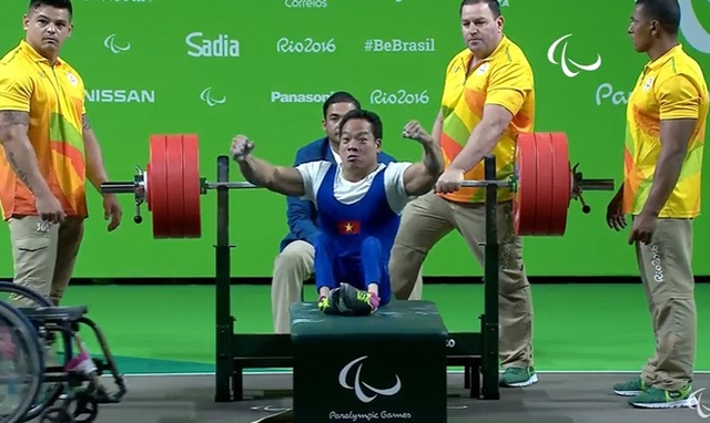 Khoảnh khắc xúc động khi giành HCV Paralympic của Lê Văn Công - 8
Thành công của Lê Văn Công đến từ nỗ lực khổ luyện suốt thời gian dài