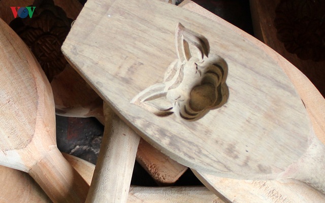 Khám phá nghề đúc khuôn bánh Trung thu giữa phố cổ Hà Nội - 13 Khám phá nghề đúc khuôn bánh Trung thu giữa phố cổ Hà Nội - 13