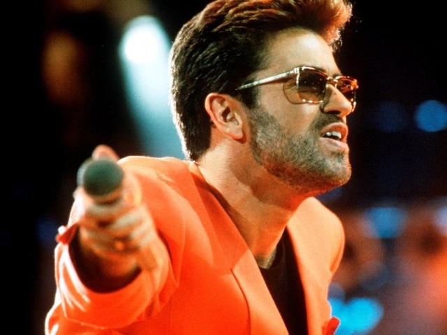 Ca sĩ George Michael và cả cuộc đời âm thầm làm từ thiện - 1 Nam ca sĩ George Michael