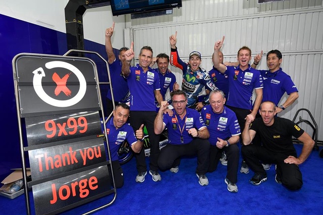 Jorge Lorenzo chiến thắng trong ngày chia tay Yamaha - 7 Jorge Lorenzo chiến thắng trong ngày chia tay Yamaha - 7