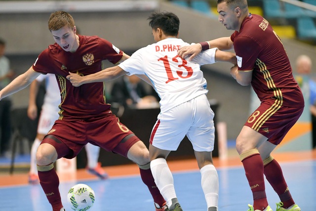 Việt Nam 0-7 Nga: Chênh lệch đẳng cấp - 1
Đội tuyển Việt Nam dừng bước tại vòng 1/8 World Cup futsal 2016