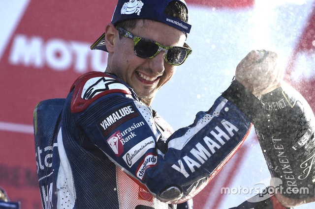 Jorge Lorenzo chiến thắng trong ngày chia tay Yamaha - 4 Jorge Lorenzo chiến thắng trong ngày chia tay Yamaha - 4