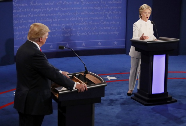 Ứng viên tổng thống Mỹ tranh luận: Clinton chế giễu Trump "nước mắt cá sấu" - 10
(Ảnh: Reuters)