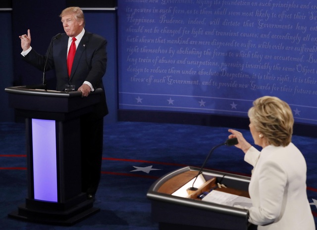 Ứng viên tổng thống Mỹ tranh luận: Clinton chế giễu Trump "nước mắt cá sấu" - 7
(Ảnh: Reuters)