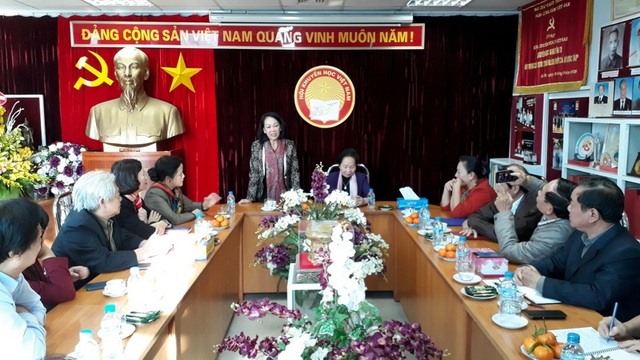 Ủy viên Bộ Chính trị Trương Thị Mai đến thăm và làm việc với TW Hội Khuyến học Việt Nam - 1
Ủy viên Bộ Chính trị Trương Thị Mai đến thăm và làm việc với TW Hội Khuyến học Việt Nam