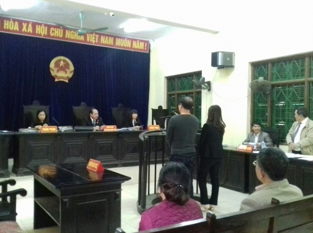 Vụ án liên tục bị kêu oan: Toà phúc thẩm tuyên y án, bị cáo đề nghị giám đốc thẩm - 1
Hai bị cáo Tuấn và Xuân tại phiên toà xét xử phúc thẩm của TAND tỉnh Tuyên Quang.