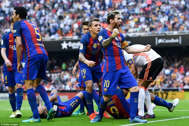 Valencia 2-3 Barcelona: Cú đúp của Messi - 3
Messi tỏa sáng giúp Barcelona vượt ải Valencia