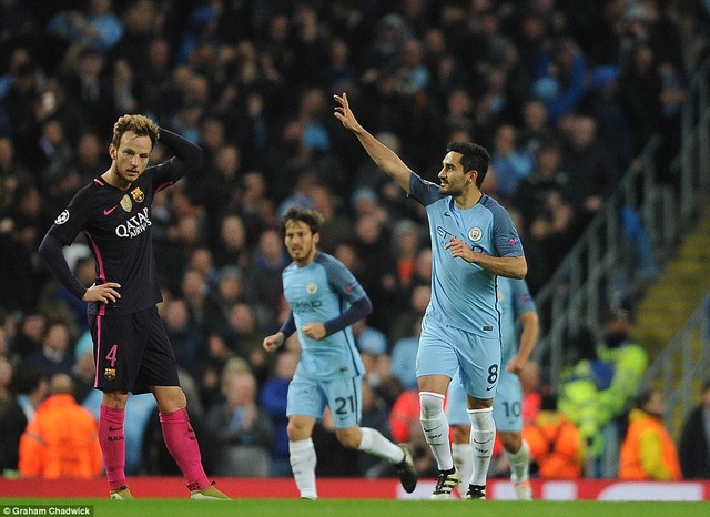 Man City 3-1 Barcelona: Phục hận thành công - 2
Gundogan rực sáng với cú đúp vào lưới Stegen
