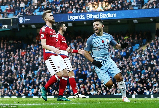 Man City 1-1 Middlesbrough: Mất điểm đau đớn - 4
Aguero ăn mừng sau khi ghi bàn