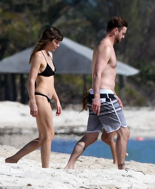 
Jessica Biel và Justin Timberlake đang tận hưởng kỳ nghỉ tại Caribean. Cậu con trai chung của cặp đôi không xuất hiện trong chuyến đi này.

