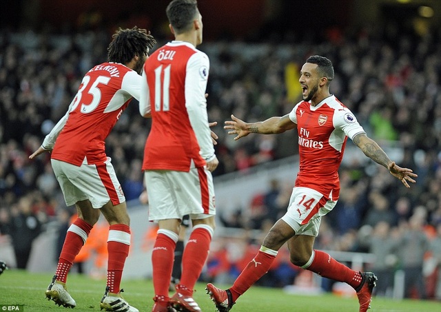 Sanchez lập cú đúp, Arsenal hạ gục Bournemouth - 1
Các cầu thủ Arsenal ăn mừng sau khi ghi bàn