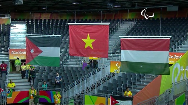 Khoảnh khắc xúc động khi giành HCV Paralympic của Lê Văn Công - 3
Niềm vui khi quốc ca Việt Nam được xướng lên tại Paralympic