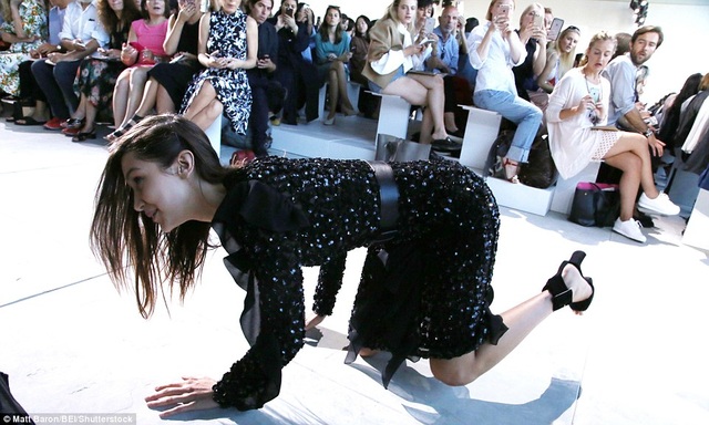 
Bella Hadid đã có rất nhiều lời mời trình diễn tại tuần lễ thời trang New York lần này
