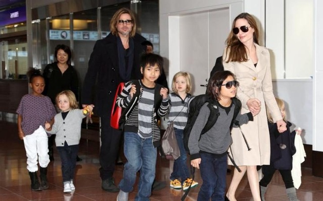 Angelina Jolie ly dị Brad Pitt - 4 Angelina Jolie ly dị Brad Pitt - 4