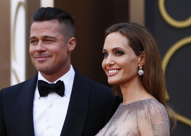 Angelina Jolie ly dị Brad Pitt - 1 Angelina Jolie ly dị Brad Pitt - 1