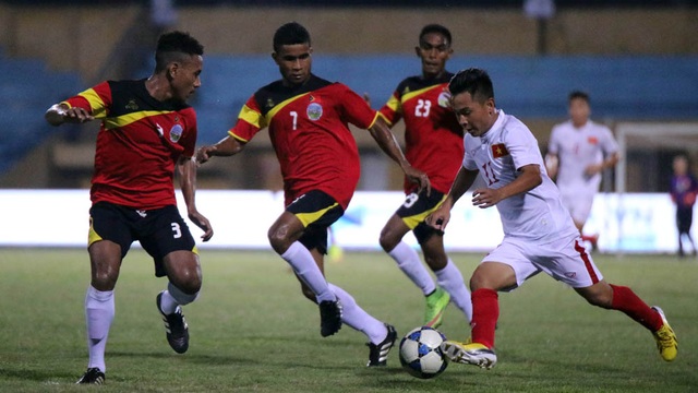 Anh Tỷ lập cú đúp, U19 Việt Nam thắng đậm Đông Timor - 3
Các cầu thủ áo trắng vẫn con phung phí khá nhiều cơ hội