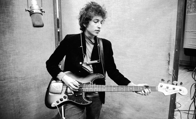 Nobel Văn học gọi tên nam ca sĩ biểu tượng của Mỹ - Bob Dylan - 2
Bob Dylan cũng bị ảnh hưởng bởi những nhà văn, nhà thơ thuộc thế hệ “Beat”