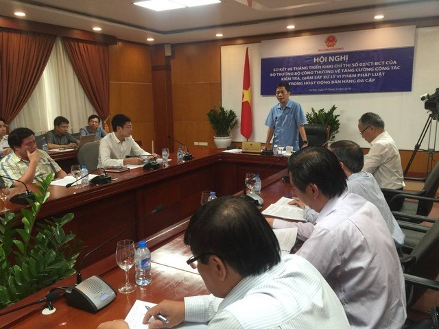 Bộ trưởng Trần Tuấn Anh:"Chúng tôi thường xuyên bị đe dọa, mua chuộc..." - 1
Bộ trưởng Công Thương Trần Tuấn Anh chủ trì hội thảo về bán hàng đa cấp. Ảnh: Mạnh Quân