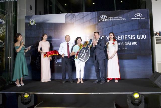 Hyundai Thành Công trao thưởng xe Genesis G90 cho golf thủ đoạt giải Hold In One - 1 Hyundai Thành Công trao thưởng xe Genesis G90 cho golf thủ đoạt giải Hold In One - 1