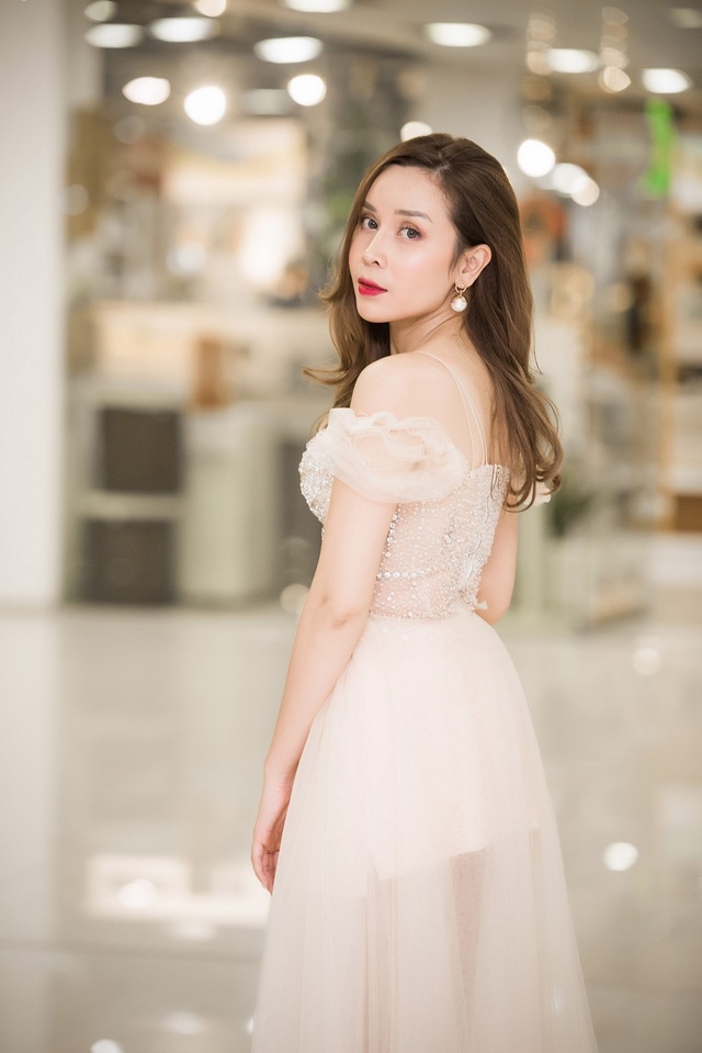Cận cảnh nhan sắc sau phẫu thuật thẩm mỹ của Lưu Hương Giang - 10 Cận cảnh nhan sắc sau phẫu thuật thẩm mỹ của Lưu Hương Giang - 10
