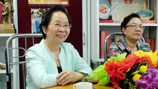 Hội Khuyến học Việt Nam phát động ủng hộ đồng bào miền Trung bị lũ lụt - 1
GS.TS Nguyễn Thị Doan, nguyên Phó Chủ tịch nước, Chủ tịch Hội Khuyến học Việt Nam gặp mặt cán bộ nhân dịp kỷ niệm 86 năm ngày Phụ nữ Việt Nam (20/10)