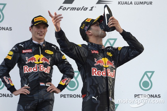 Daniel Ricciardo và Red Bull Racing thống trị Sepang - 6 Daniel Ricciardo và Red Bull Racing thống trị Sepang - 6