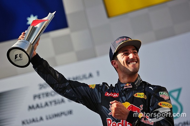 Daniel Ricciardo và Red Bull Racing thống trị Sepang - 5 Daniel Ricciardo và Red Bull Racing thống trị Sepang - 5