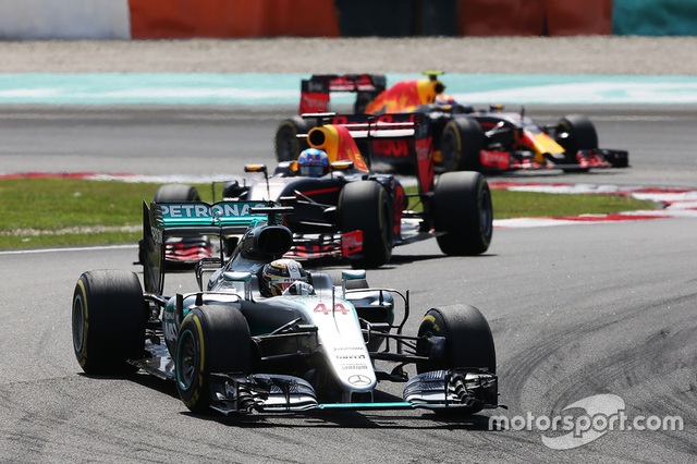 Daniel Ricciardo và Red Bull Racing thống trị Sepang - 1 Daniel Ricciardo và Red Bull Racing thống trị Sepang - 1