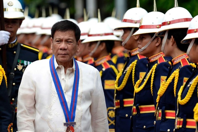 Tổng thống Philippines dọa ngừng hiệp ước quốc phòng với Mỹ - 1
Tổng thống Philippines Rodrigo Duterte. (Ảnh minh họa: AFP)