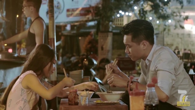 Nỗi đau dằn vặt của chàng trai gây ra tai nạn thương tâm cho cô bé bán vé số - 2 Nỗi đau dằn vặt của chàng trai gây ra tai nạn thương tâm cho cô bé bán vé số - 2