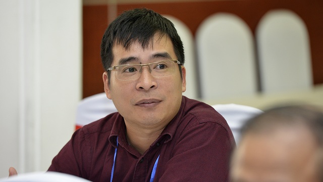 Khoảnh khắc tranh luận kịch tính giữa thí sinh và giám khảo Nhân tài Đất Việt 2016 - 3
TS.Trần Quý Nam, từ Học viện BCVT, là thành viên mới trong BGK của Giải thưởng.