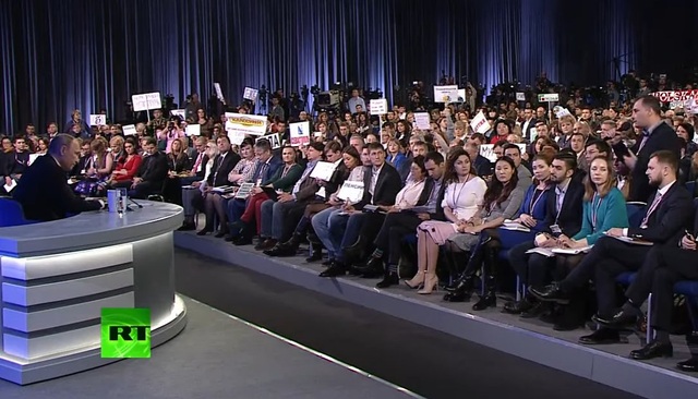 Ông Putin lần đầu lên tiếng về cáo buộc can thiệp bầu cử tổng thống Mỹ - 2
Ông Putin trả lời các câu hỏi của các nhà báo (Ảnh: RT)