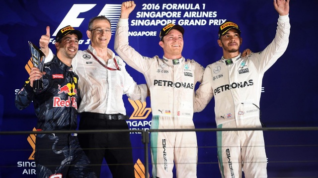 Nico Rosberg thắng tuyệt đối tại chặng đua Singapore - 5 Nico Rosberg thắng tuyệt đối tại chặng đua Singapore - 5