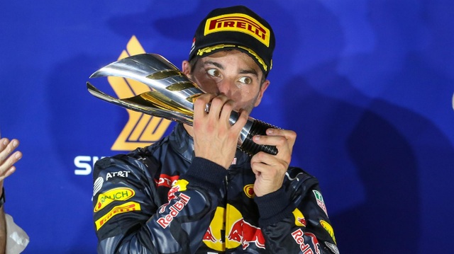 Nico Rosberg thắng tuyệt đối tại chặng đua Singapore - 4 Nico Rosberg thắng tuyệt đối tại chặng đua Singapore - 4