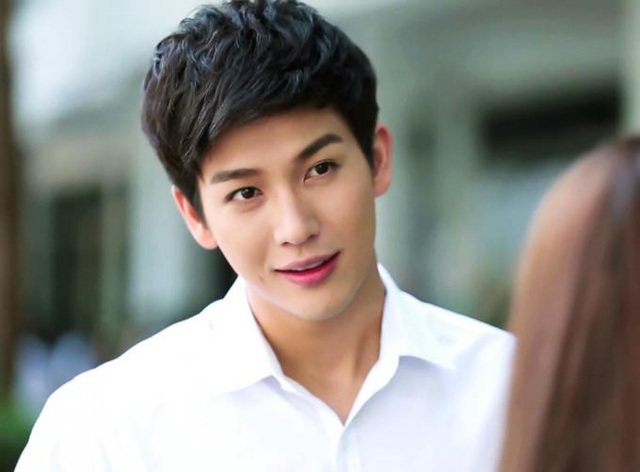 Lê Hoàng: Dễ thương có mài ra để ăn được không? - 1
Dễ thương có mài ra để ăn được không?