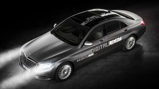 Mercedes-Benz giới thiệu đèn pha kỹ thuật số dùng 8.000 chip Led - 1