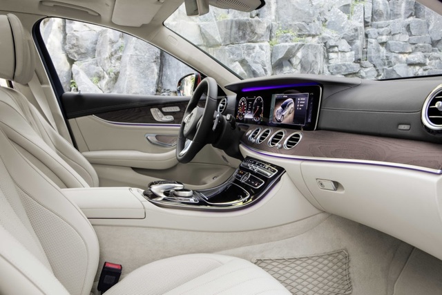 Mercedes E-Class có thêm phiên bản All-Terrain - 9 Mercedes E-Class có thêm phiên bản All-Terrain - 9