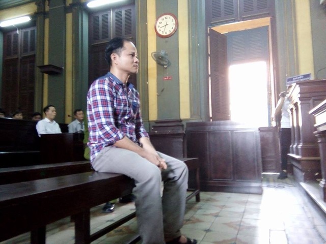 Tân Hiệp Phát nói không chủ trương dùng tiền nhận lại chai nước có ruồi - 1 Tân Hiệp Phát nói không chủ trương dùng tiền nhận lại chai nước có ruồi - 1