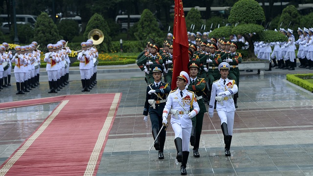 Hình ảnh Lễ đón Tổng thống Pháp tại Phủ Chủ tịch - 7 Hình ảnh Lễ đón Tổng thống Pháp tại Phủ Chủ tịch - 7