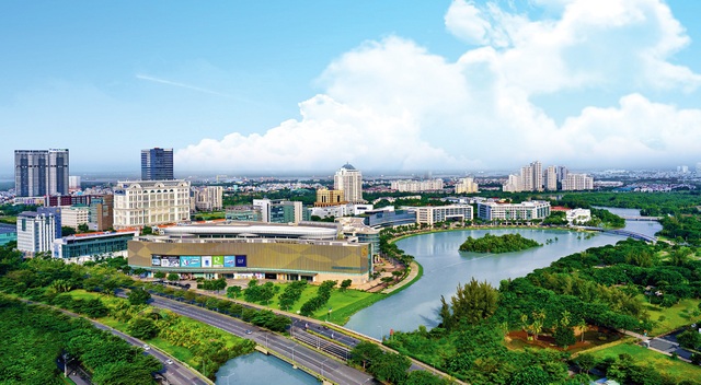 Bất chấp tin xấu, bất động sản Nam Sài Gòn vẫn sôi động - 2
Việc phát triển đô thị Phú Mỹ Hưng khoa học, bài bản và hiện đại, đạt chuẩn quốc tế với giá trị cộng đồng nhân văn đã tạo nên những chuẩn mực cho một không gian sống chất lượng đúng nghĩa. Vì vậy, sở hữu nhà Phú Mỹ Hưng là mơ ước không chỉ của khách hàng trẻ.