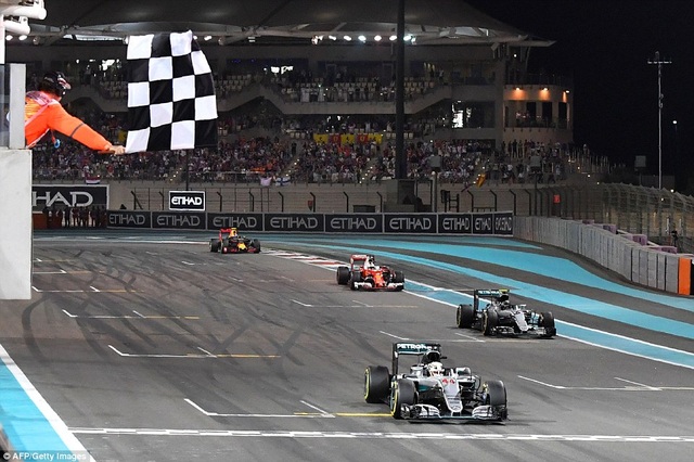 Nico Rosberg lên ngôi vương tại F1 2016 - 2 Nico Rosberg lên ngôi vương tại F1 2016 - 2