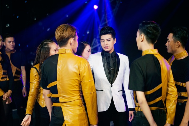 Noo Phước Thịnh chỉn chu "từng ly từng tý" trước khi lên sân khấu - 5
Sở hữu lượng fans khủng càng là áp lực để Noo hoàn thiện bản thân