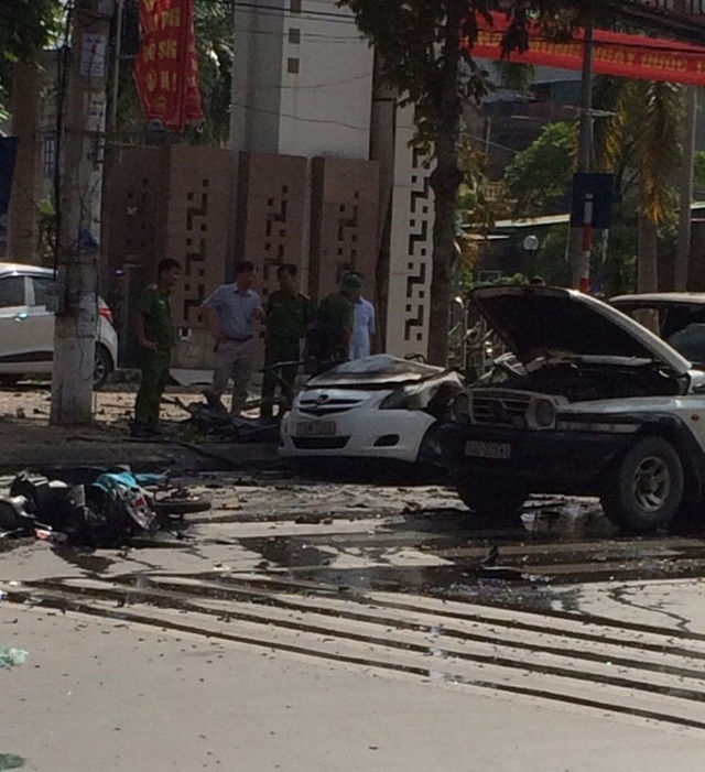 Xe taxi phát nổ kinh hoàng ở Cẩm Phả, 2 người thiệt mạng - 2
Hiện trường vụ nổ taxi