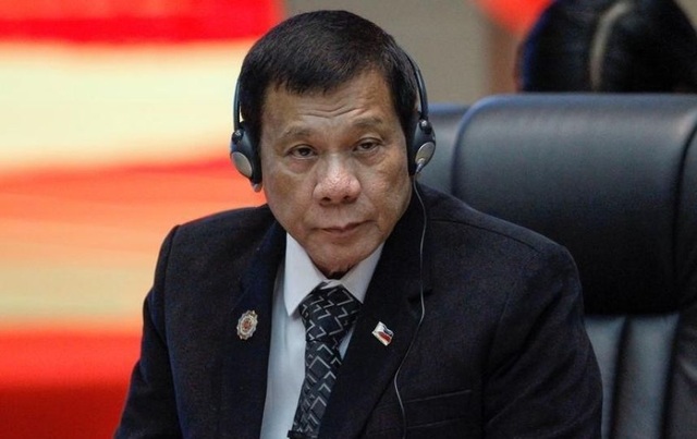 Tổng thống Philippines lần đầu mặc vest sau 30 năm - 1
Tổng thống Philippines Rodrigo Duterte. (Ảnh: Reuters)