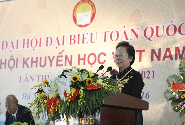 Tân Chủ tịch Hội Khuyến học VN: Chú trọng hơn học thường xuyên, học suốt đời ở người lớn - 1 Nguyên Phó Chủ tịch nước, GS.TS Nguyễn Thị Doan - Chủ tịch Hội Khuyến học Việt Nam khóa V phát biểu tại Đại hội. (Ảnh: Hữu Nghị)