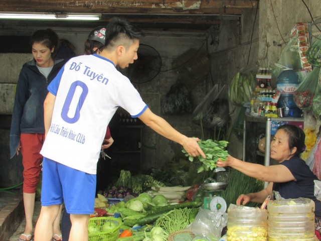 Ngàn lẻ một chuyện xóm trọ - Kỳ 8: Quay cuồng xoay xở thời “bão giá” - 1
Rau là thực phẩm chính trong bữa ăn đạm bạc của sinh viên. Ảnh minh họa.
