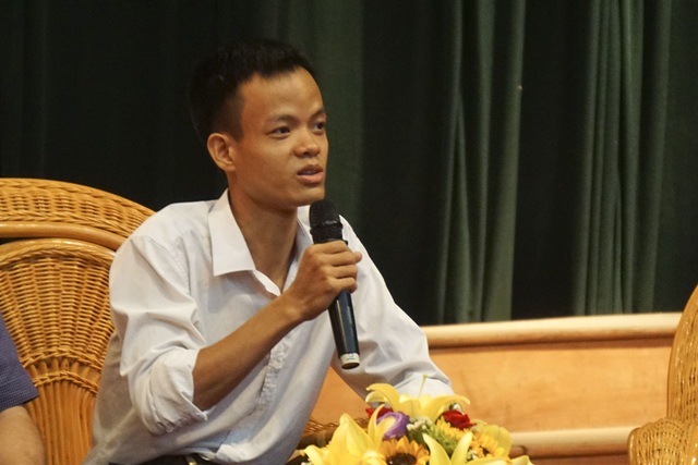 Những sản phẩm Nhân tài Đất Việt có doanh thu triệu đô - 2
Anh Vũ Quang Trung- Giám đốc Công ty Websosanh cũng trong một dịp chia sẻ những kinh nghiệm đi đến thành công từ giải thưởng NTĐV.