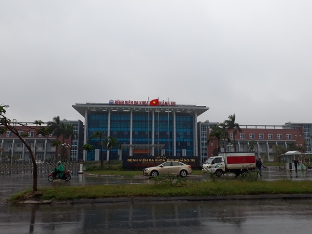 Vụ bé sơ sinh gãy tay, xẹp phổi: Đình chỉ bác sĩ trực tiếp điều trị - 1 Bệnh viện đa khoa tỉnh Quảng Trị, nơi xảy ra sự việc